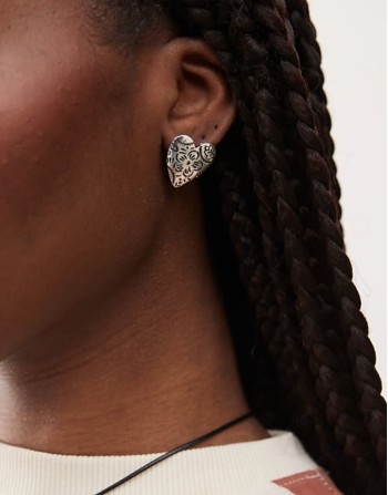 pretty cutwork heart earrings in silver