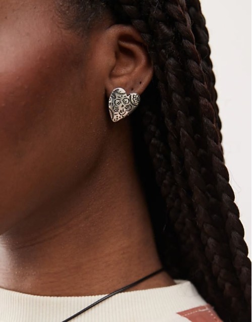 pretty cutwork heart earrings in silver