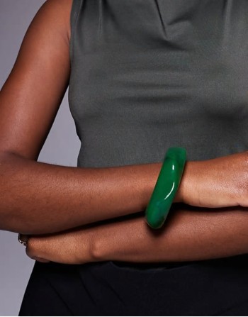 resin asymmetric bangle in dark green