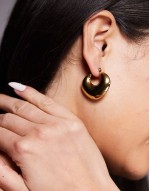 teardrop chunky hoop earrings in 18k gold plated