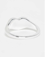 Curve heart signet ring in plated plated sterling silver