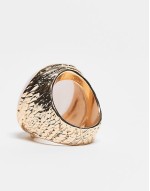 oversized ring with resin quartz design in gold tone