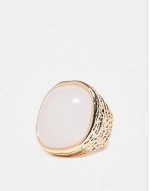 oversized ring with resin quartz design in gold tone
