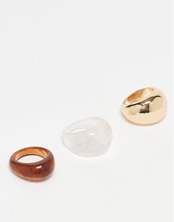 pack of 3 rings with mixed resin and gold tone