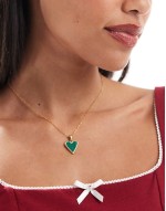 waterproof stainless steel necklace with enamel heart design in gold tone
